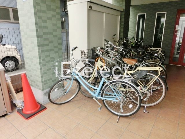 駐車場　駐輪スペース。