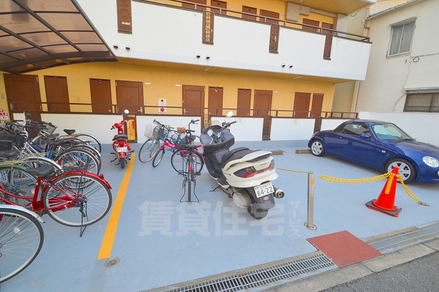 その他　バイク置場
