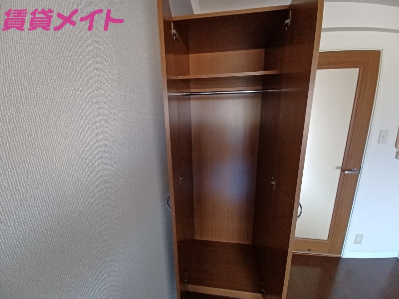 収納　同物件の別部屋写真です。