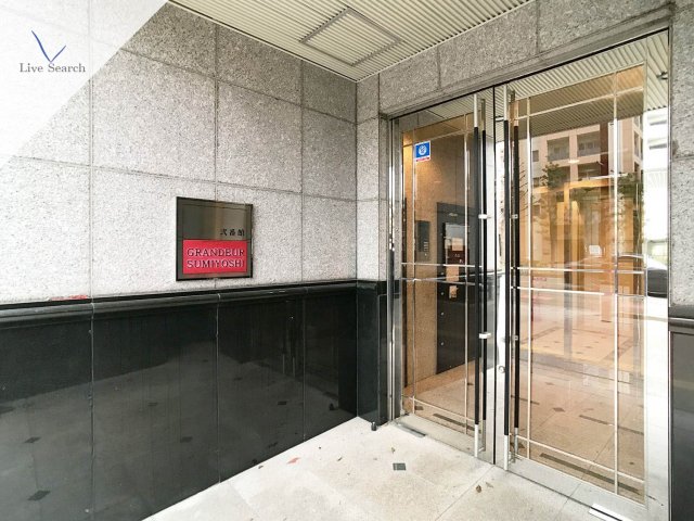 エントランス　清潔なエントランスです