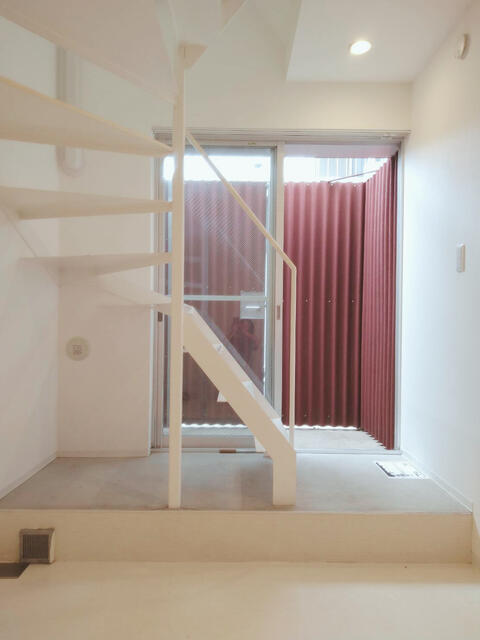 居室・リビング　同タイプの別のお部屋