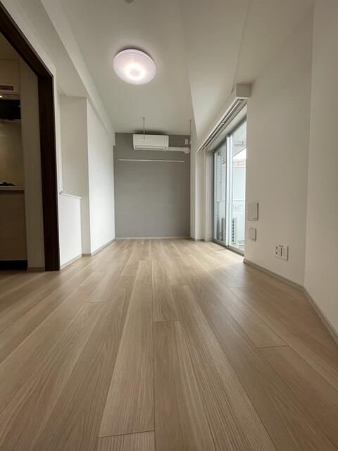 SHOKEN Residence東神奈川の居間写真