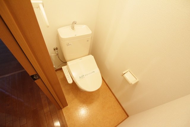 レーブ武庫之荘のトイレ写真