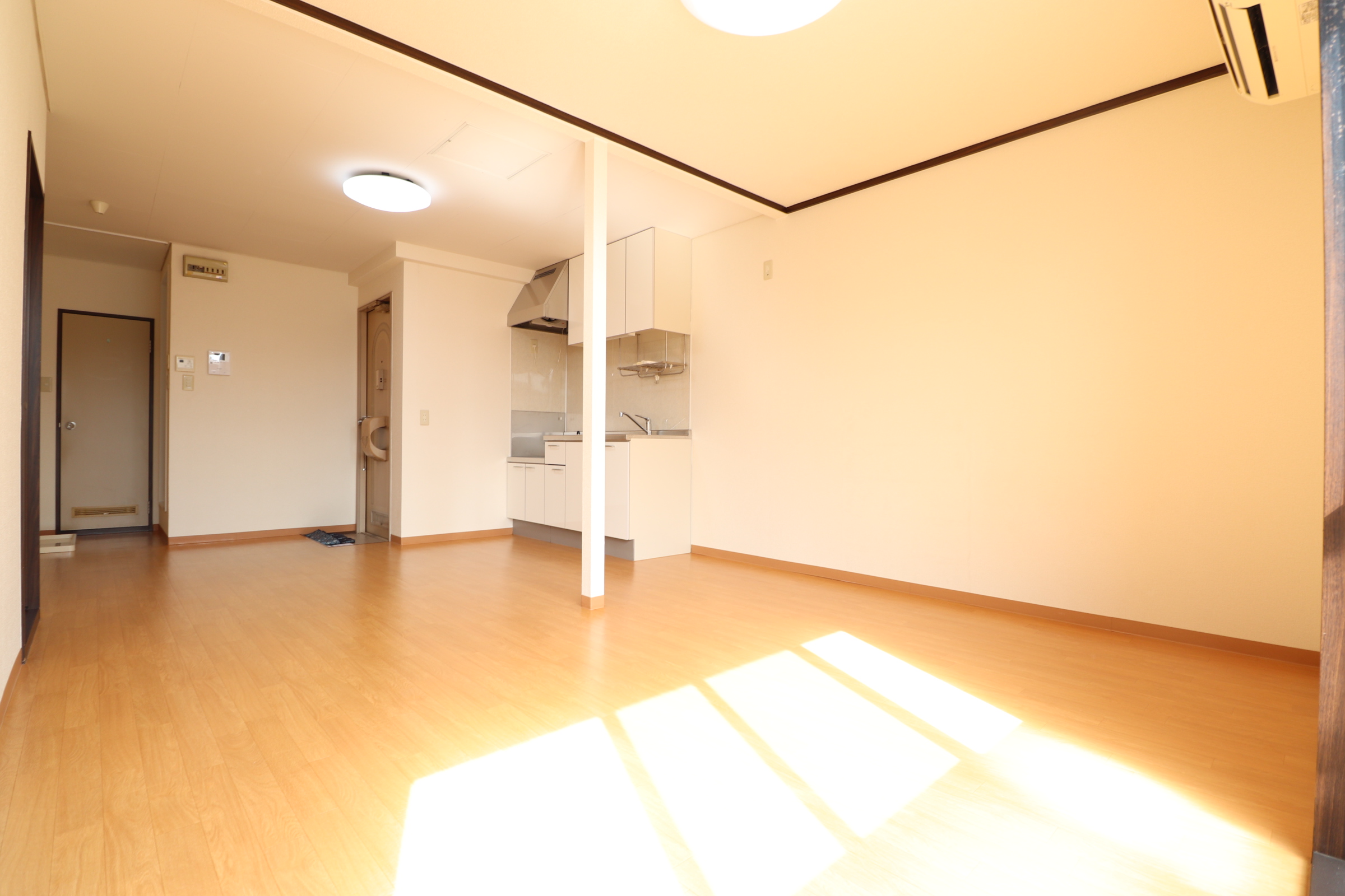 居室・リビング　リノベーションLDK！