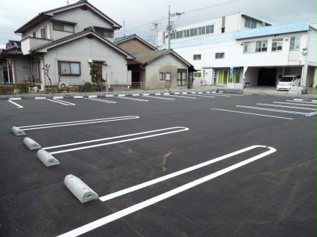 駐車場　駐車場