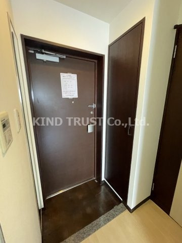 玄関　収納もある玄関です