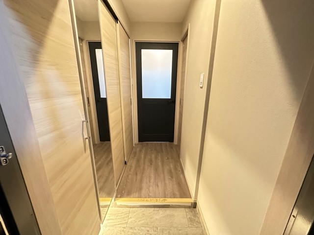 玄関　※モデルルーム写真