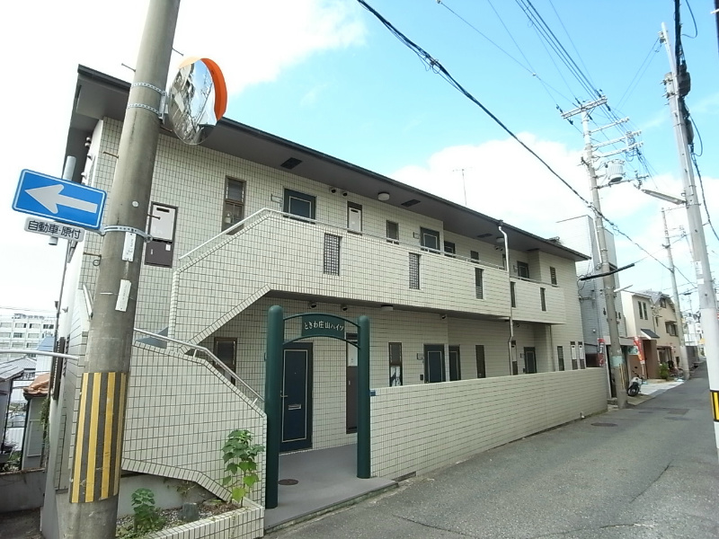 神戸市長田区庄山町のアパートの建物外観