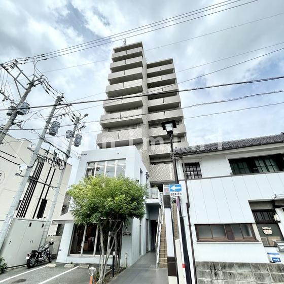 熊本市中央区南坪井町のマンションの建物外観