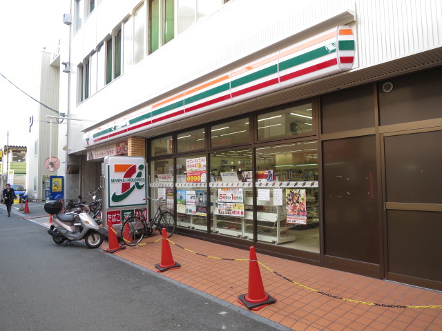 コンビニ　セブンイレブン 高槻芥川1丁目店（コンビニ）まで121m