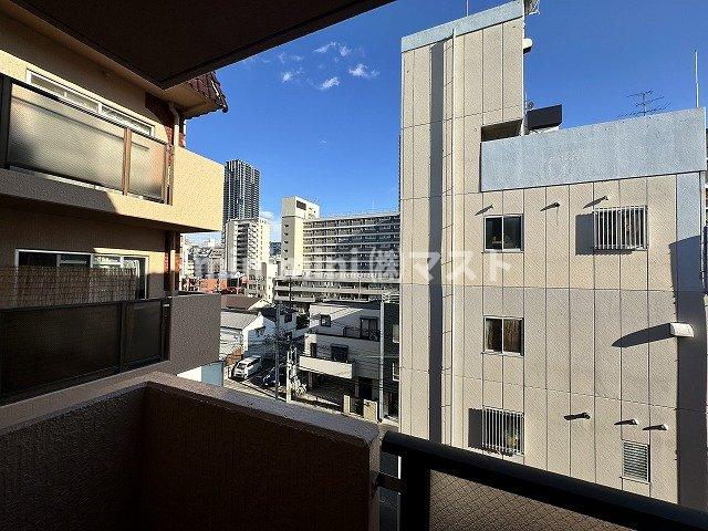 【大阪市西区北堀江のマンションの眺望】