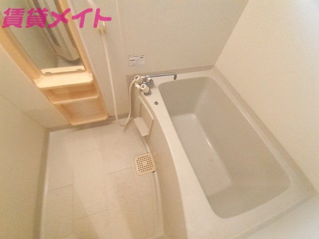 バス・シャワールーム　同タイプの部屋写真です。