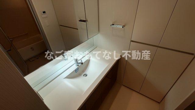 【名古屋市西区二方町のマンションの洗面設備】