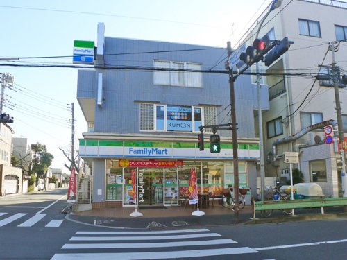 コンビニ　ファミリーマート 西ケ丘一丁目店（コンビニ）まで494m
