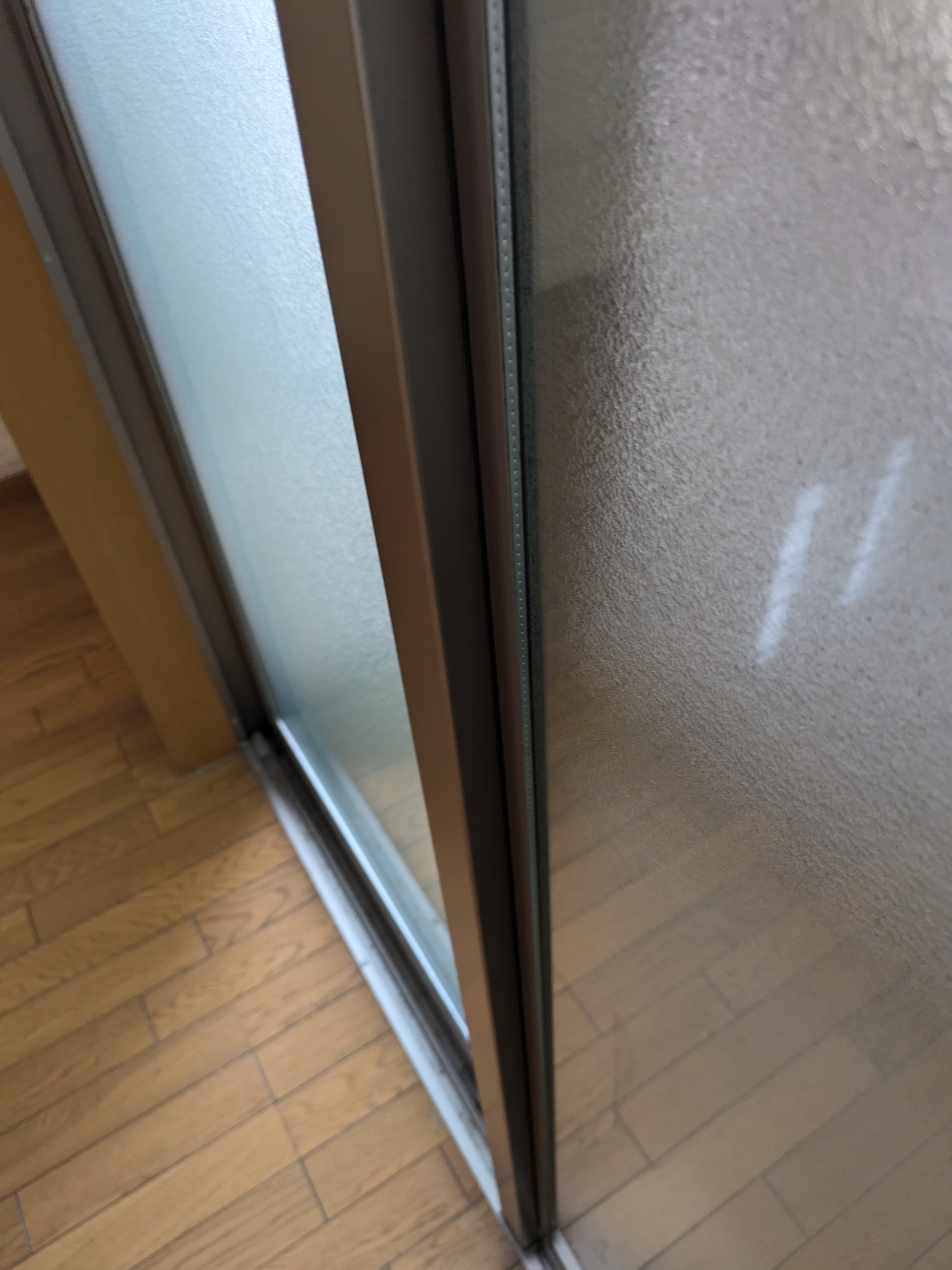 その他部屋・スペース　南側窓にはペアガラスを採用しております。