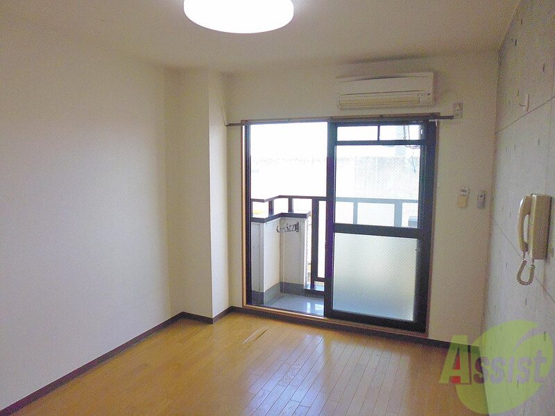 居室・リビング　駅近物件のご紹介を始めます。いろんな情報をご覧ください。