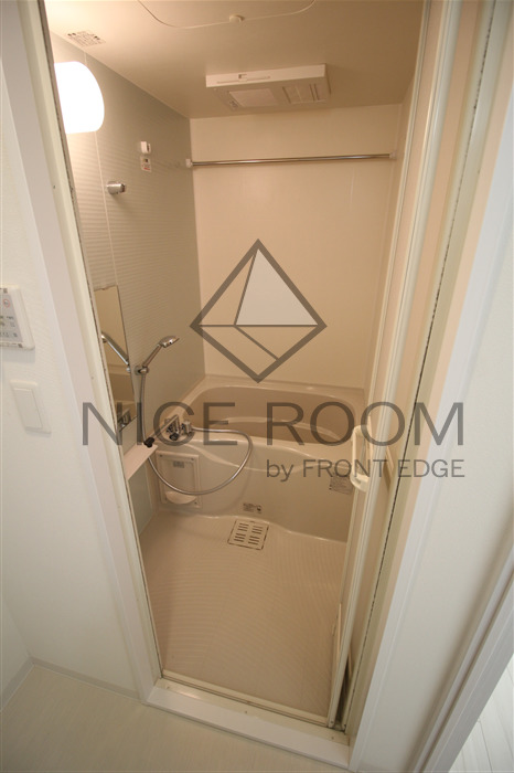 バス・シャワールーム　ファーストフィオーレ本町イースト　風呂