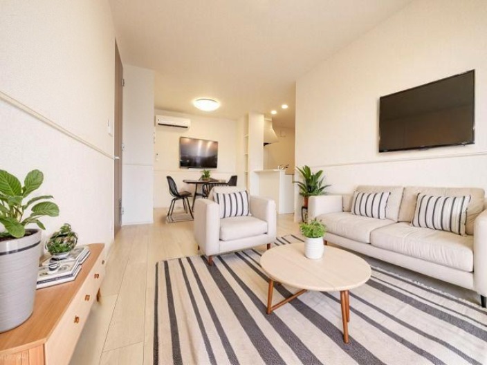 居室・リビング　CGで家具等を配置したもので家具等は含まれません