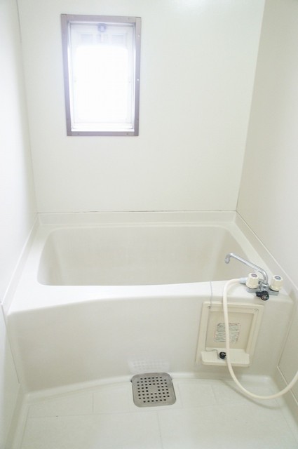 バス・シャワールーム　窓付