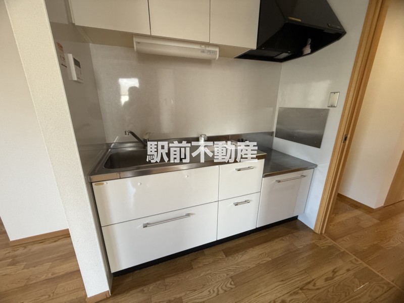 キッチン　流し台収納が引戸で使いやすい