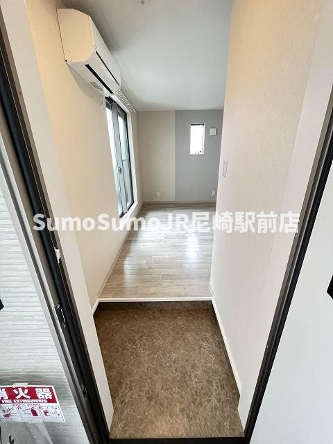 玄関　収納もある玄関です