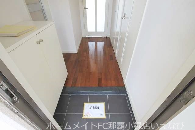 玄関　※別部屋・イメージ画像です