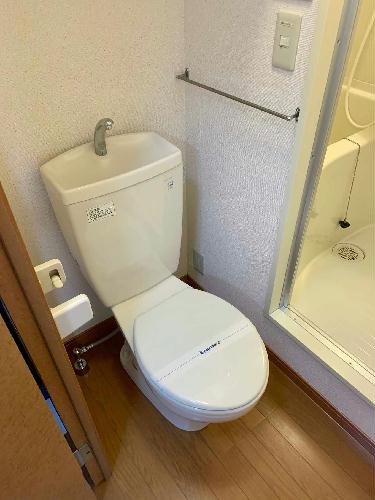 トイレ　現状優先。設置は現地と異なる可能性があります。