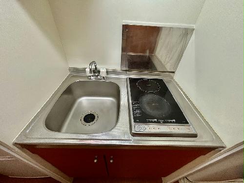 キッチン　設備・仕様は号室により異なる為、現況を優先いたします。