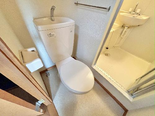 トイレ　設備・仕様は号室により異なる為、現況を優先いたします。