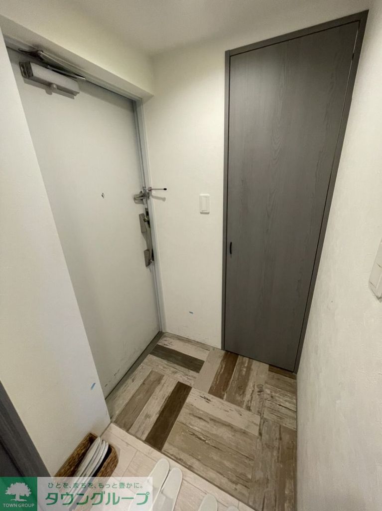 LEGALAND大井町westの玄関写真