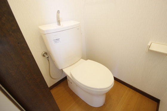 トイレ　※別部屋の写真です