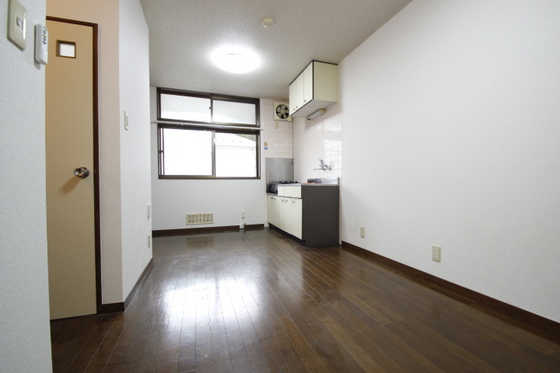 居室・リビング　※別部屋の写真です