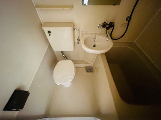 バス・シャワールーム　※別部屋の写真です