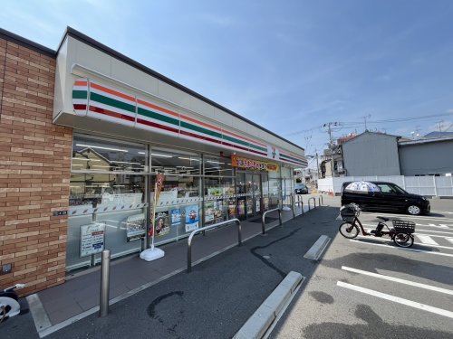 コンビニ　セブンイレブン 東大阪菱屋東2丁目店（コンビニ）まで431m