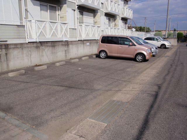 駐車場　駐車場