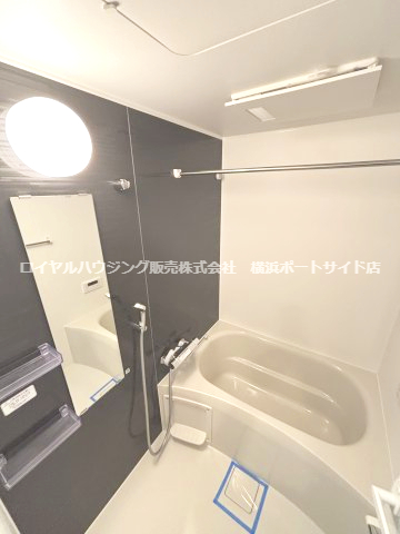 バス・シャワールーム　※同タイプの室内写真になります。