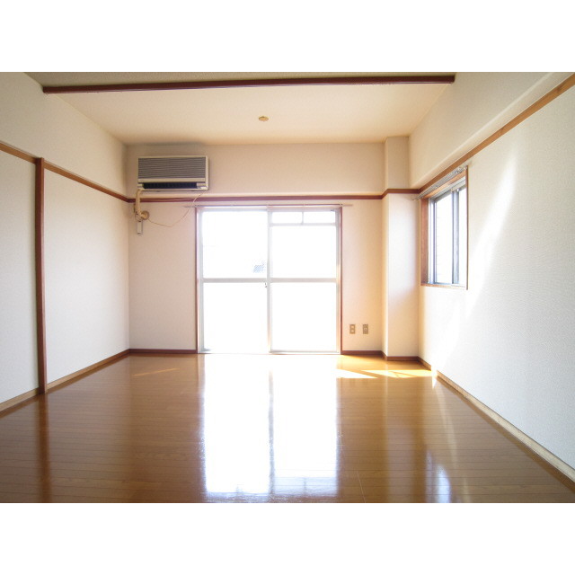 その他部屋・スペース　広々明るい10帖洋室♪