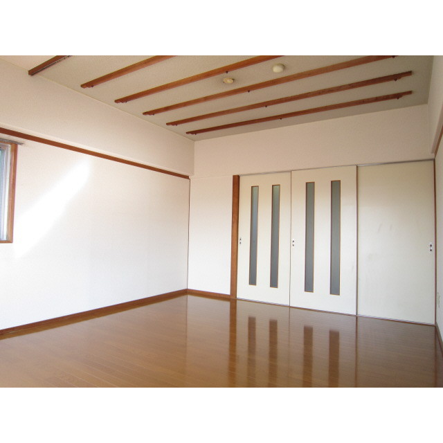 その他　洋室10帖♪