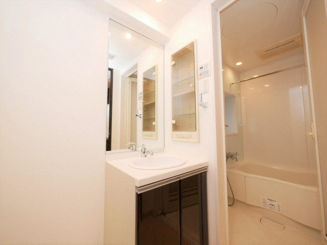 洗面設備　エスティメゾン京橋　洗面化粧台