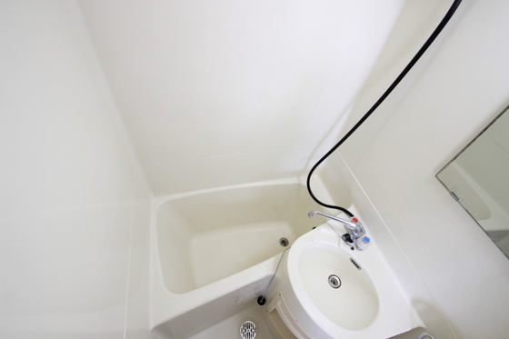 バス・シャワールーム　※他部屋のお写真になります