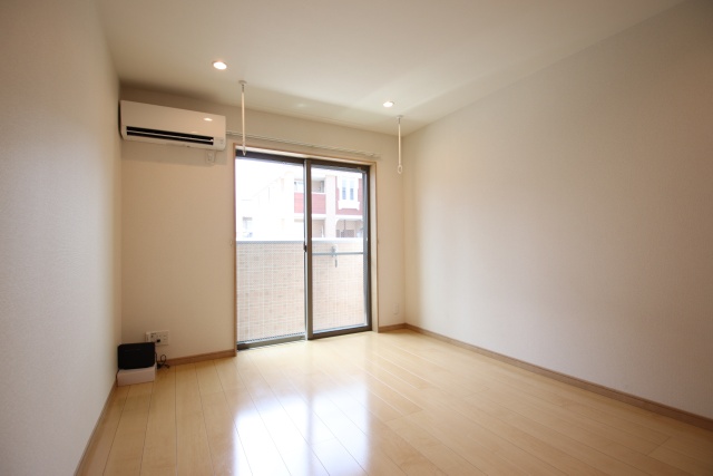 居室・リビング　※別室の参考写真の為、現況優先です。