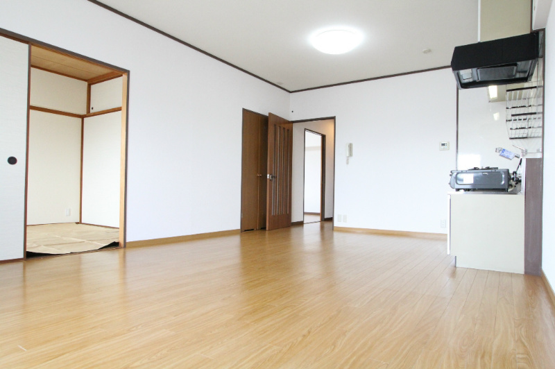 居室・リビング　リビング※同物件別室参照写真