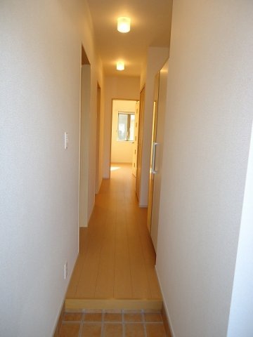 玄関　落ち着いた玄関です