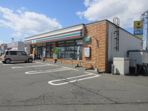 コンビニ　セブンイレブン帯広西5条南豊成通店（コンビニ）まで774m