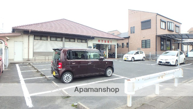 銀行　鹿児島銀行西陵支店（銀行）まで461m
