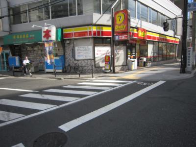 コンビニ　デイリーヤマザキ西成岸里店（コンビニ）まで258m