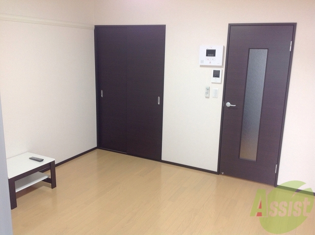 居室・リビング　画像が反転している場合があります。