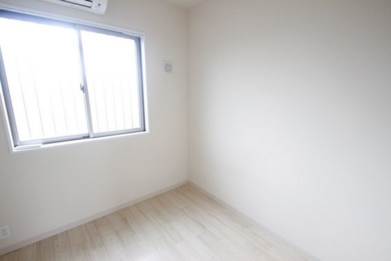 居室・リビング　※別部屋の写真です