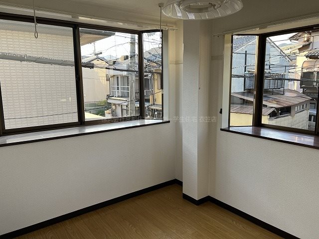 その他設備　室内物干し付で便利ですよ。