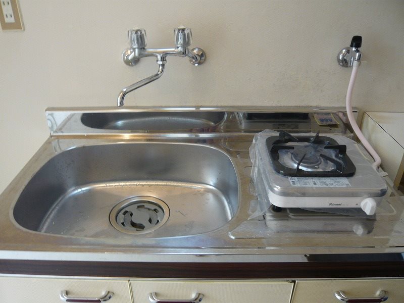 キッチン　ガス1口コンロ設置可能なキッチンです。